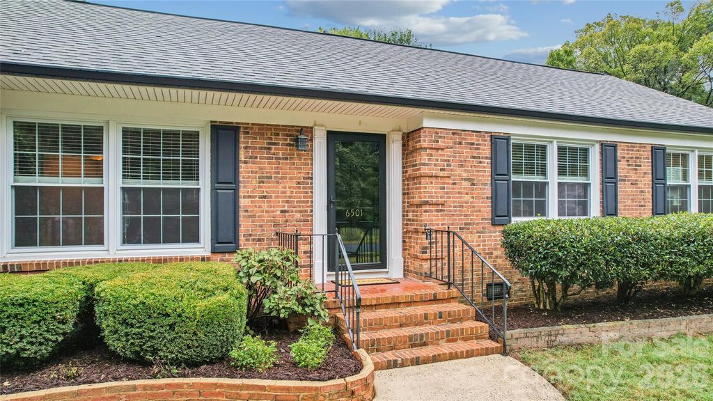 6501 Wheeler Drive, Charlotte, NC 28211