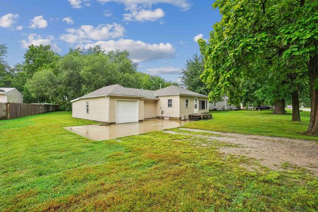 2634 Cedar Terrace Drive, Waterloo, IA 50701