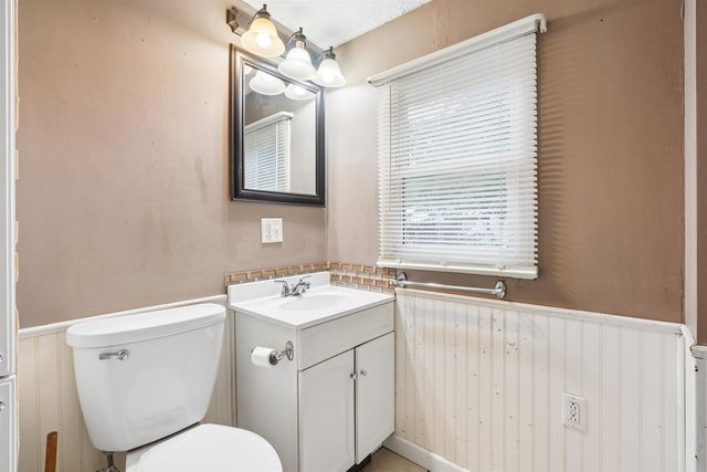 2634 Cedar Terrace Drive, Waterloo, IA 50701
