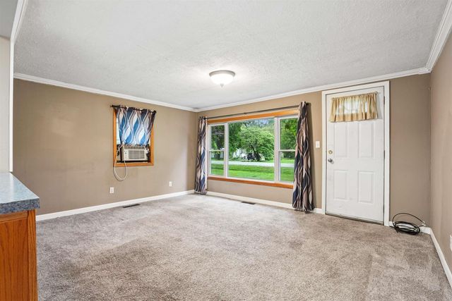 2634 Cedar Terrace Drive, Waterloo, IA 50701