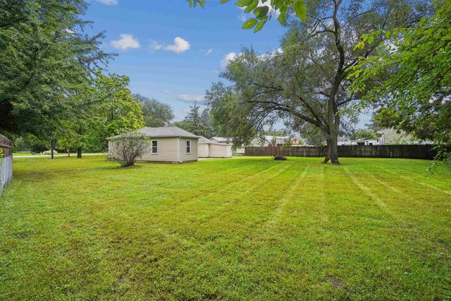 2634 Cedar Terrace Drive, Waterloo, IA 50701