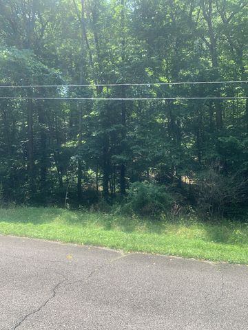5 Dogwood Ct, Dickson, TN 37055
