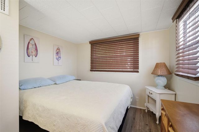 4851 W GANDY BOULEVARD B4L24, Tampa, FL 33611