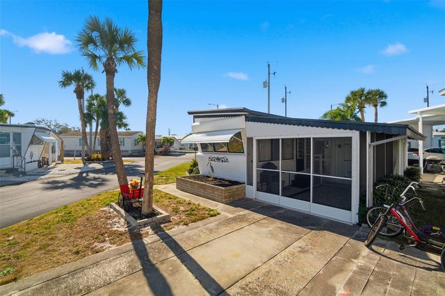 4851 W GANDY BOULEVARD B4L24, Tampa, FL 33611