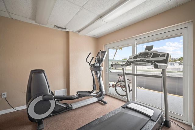 4851 W GANDY BOULEVARD B4L24, Tampa, FL 33611