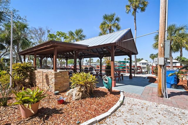 4851 W GANDY BOULEVARD B4L24, Tampa, FL 33611