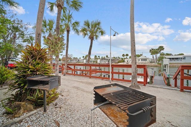 4851 W GANDY BOULEVARD B4L24, Tampa, FL 33611