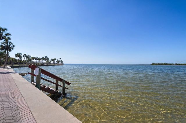 4851 W GANDY BOULEVARD B4L24, Tampa, FL 33611