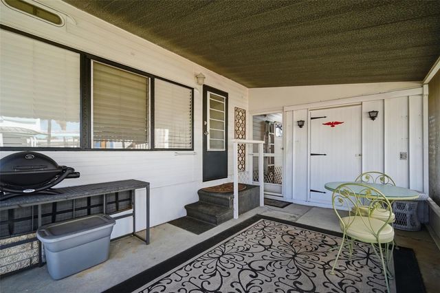 4851 W GANDY BOULEVARD B4L24, Tampa, FL 33611