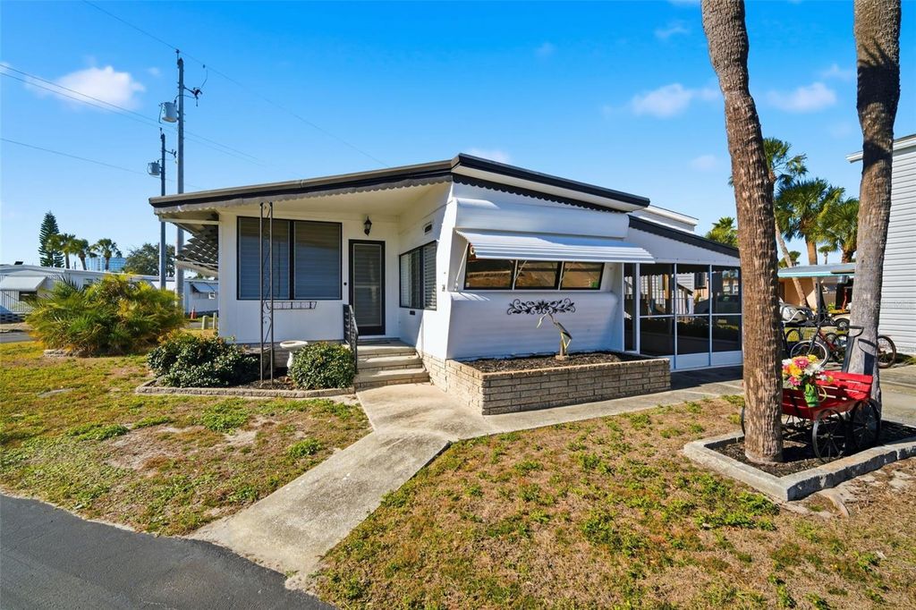 4851 W GANDY BOULEVARD B4L24, Tampa, FL 33611