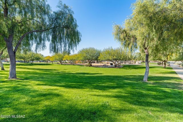 6623 E Via Jardin Verde, Tucson, AZ 85756