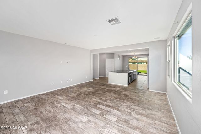 6623 E Via Jardin Verde, Tucson, AZ 85756