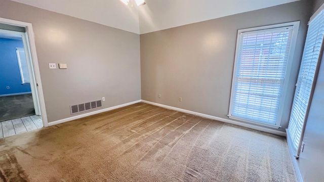 8387 WIND RIVER CIR, Memphis, TN 38016