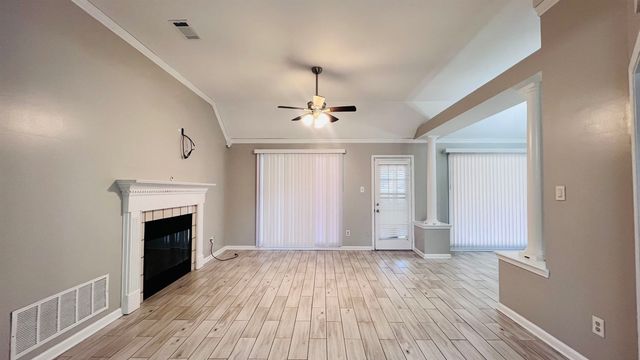 8387 WIND RIVER CIR, Memphis, TN 38016