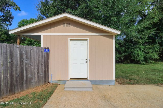 37 Sunline Drive, Brandon, MS 39042