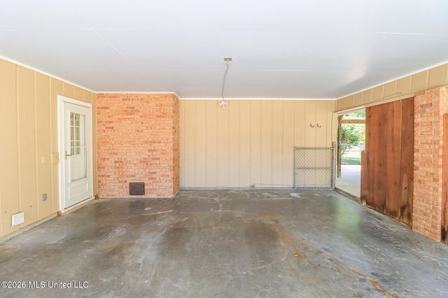 37 Sunline Drive, Brandon, MS 39042