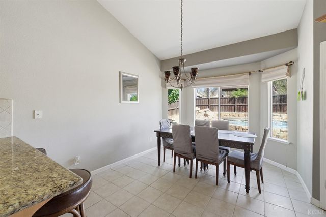 1588 Muscat Place, Hanford, CA 93230