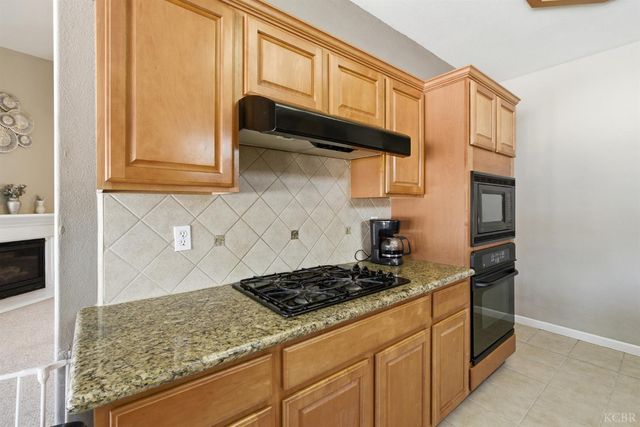 1588 Muscat Place, Hanford, CA 93230