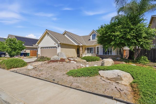 1588 Muscat Place, Hanford, CA 93230