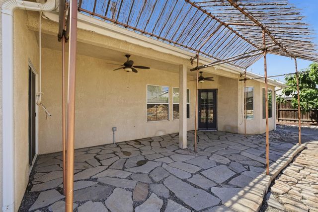 1588 Muscat Place, Hanford, CA 93230