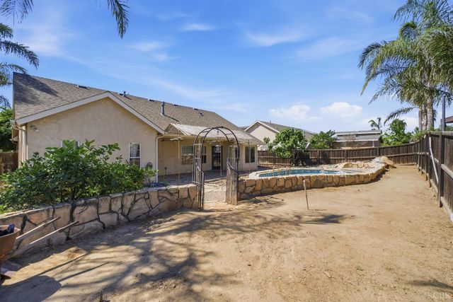 1588 Muscat Place, Hanford, CA 93230