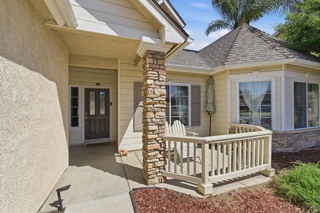 1588 Muscat Place, Hanford, CA 93230