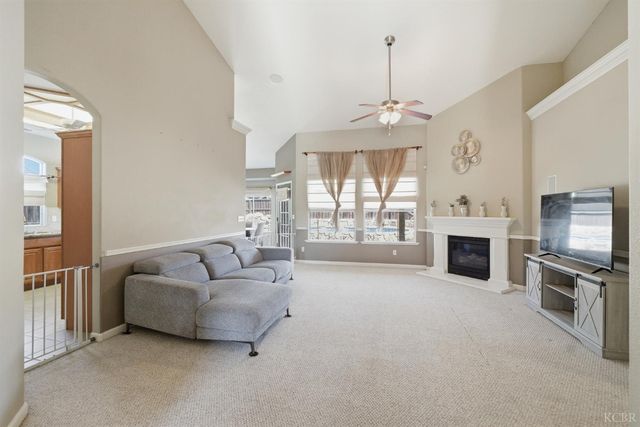 1588 Muscat Place, Hanford, CA 93230