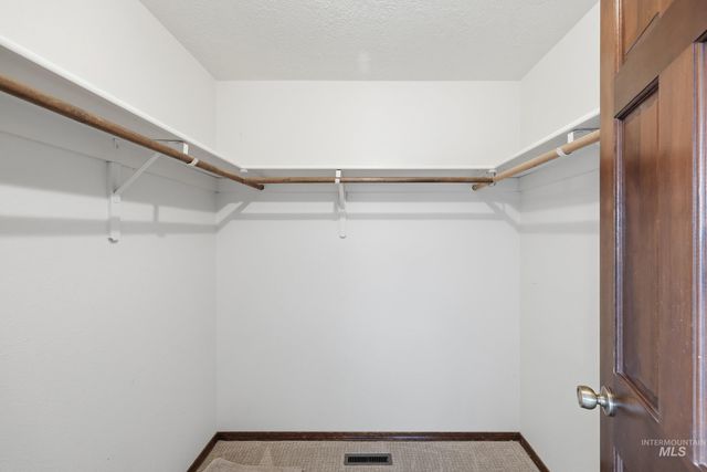 6283 Bud Lane, Star, ID 83669