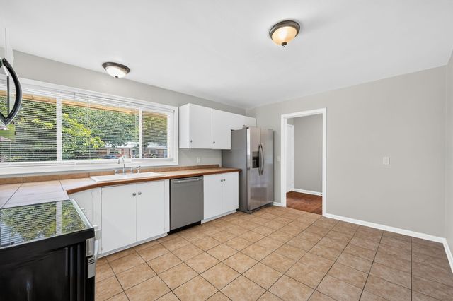 4728 Fairwood Lane, Chattanooga, TN 37416