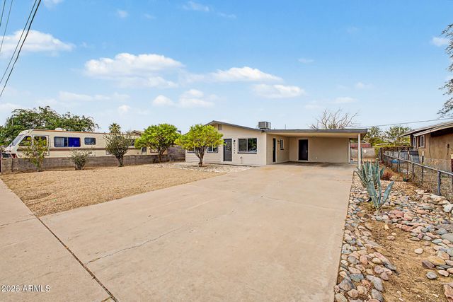 2344 W CHOLLA Street, Phoenix, AZ 85029