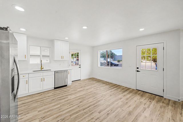 2344 W CHOLLA Street, Phoenix, AZ 85029