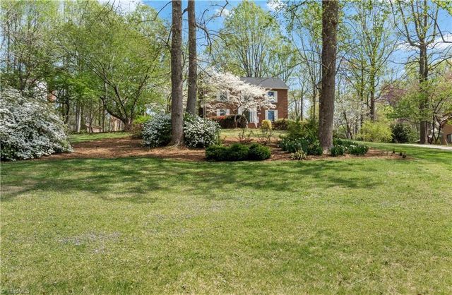 5664 Regents Park Road, Kernersville, NC 27284