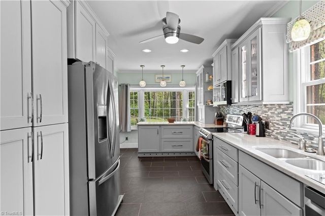 5664 Regents Park Road, Kernersville, NC 27284