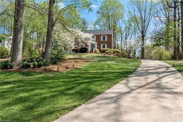 5664 Regents Park Road, Kernersville, NC 27284