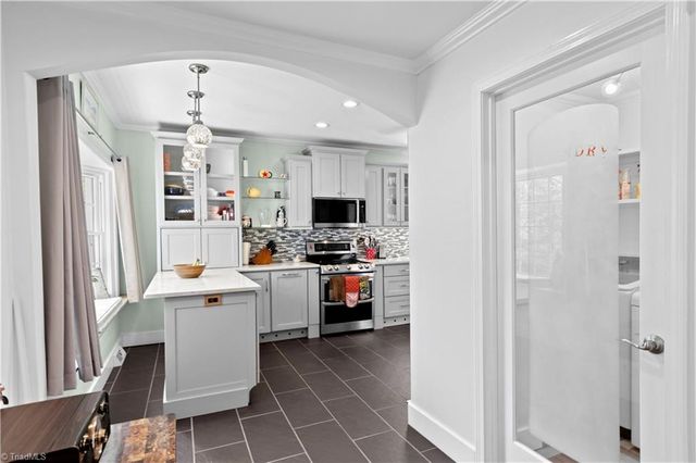 5664 Regents Park Road, Kernersville, NC 27284