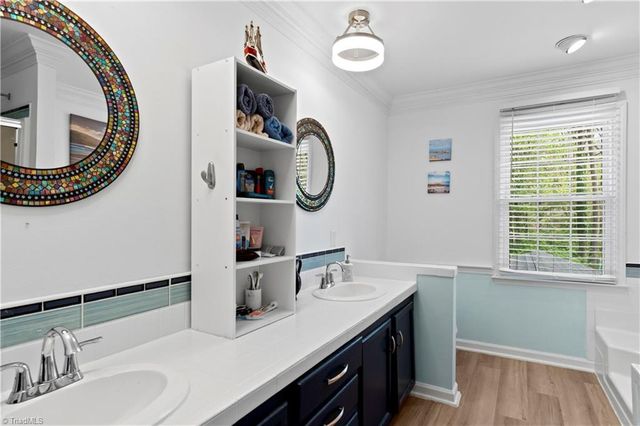 5664 Regents Park Road, Kernersville, NC 27284