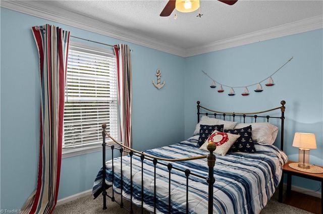 5664 Regents Park Road, Kernersville, NC 27284