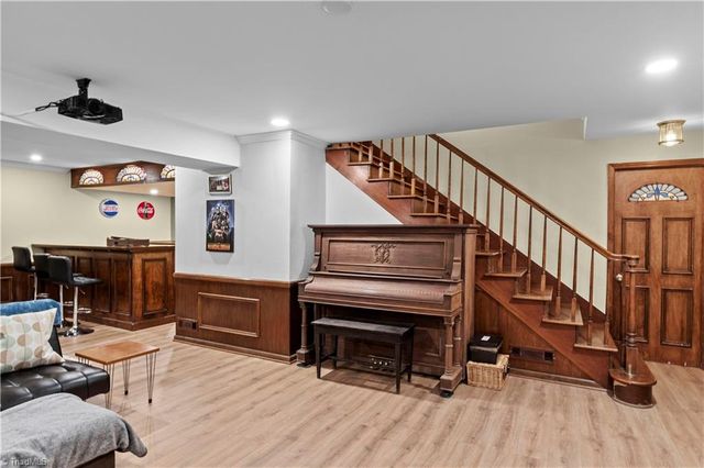 5664 Regents Park Road, Kernersville, NC 27284