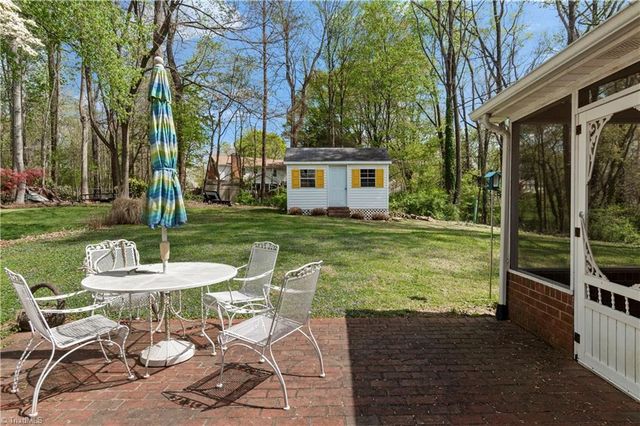 5664 Regents Park Road, Kernersville, NC 27284