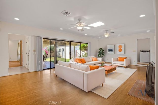10439 Haledon, Downey, CA 90241