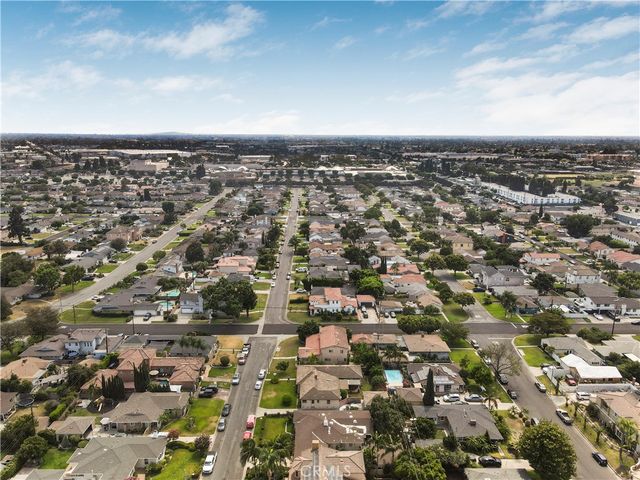 10439 Haledon, Downey, CA 90241