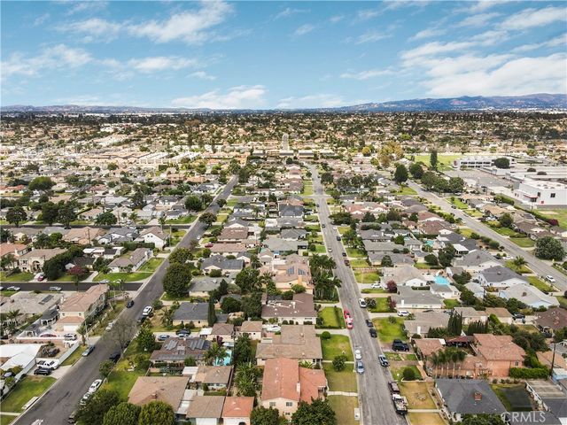 10439 Haledon, Downey, CA 90241