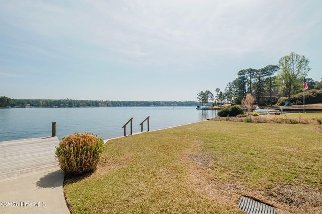 129 Shaw Drive, West End, NC 27376