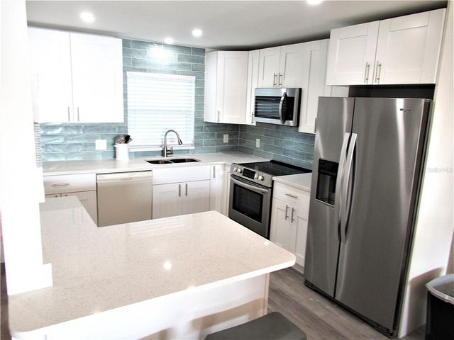 4575 COVE CIRCLE 1004, St Petersburg, FL 33708