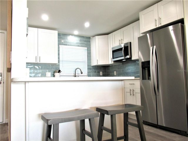 4575 COVE CIRCLE 1004, St Petersburg, FL 33708