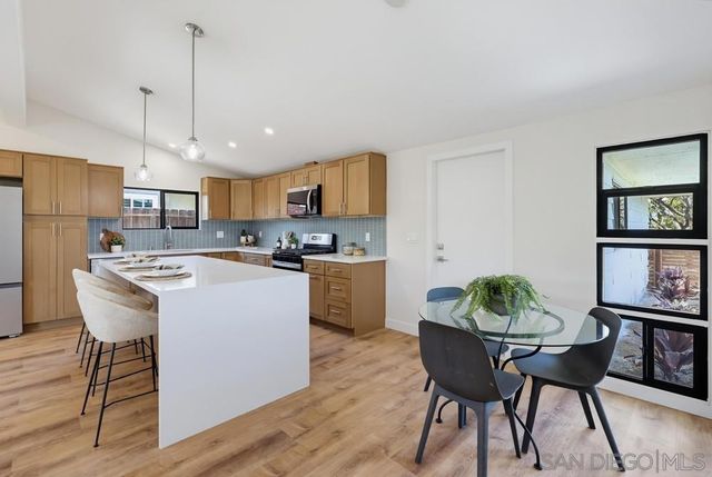 2564 Marathon, San Diego, CA 92123