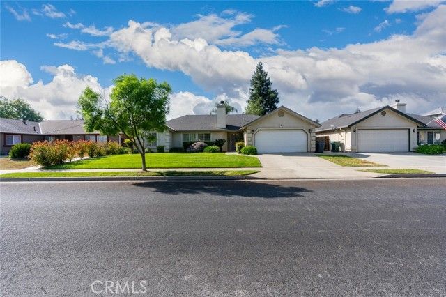 1932 Jefferson Avenue, Madera, CA 93637