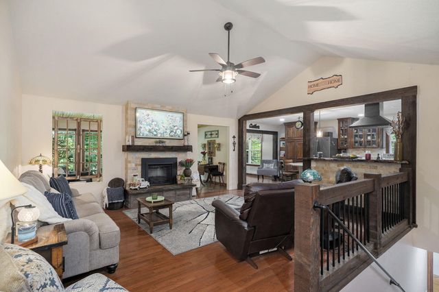 205 Nice Place Road, Clever, MO 65631