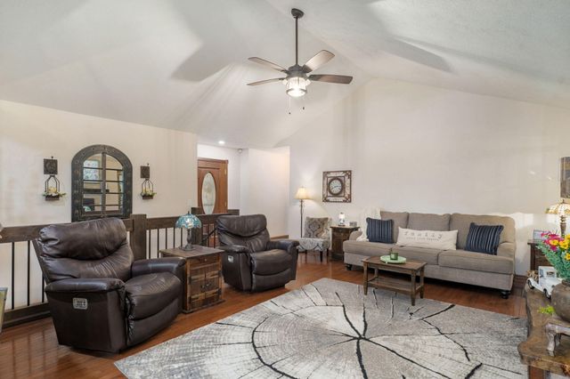 205 Nice Place Road, Clever, MO 65631