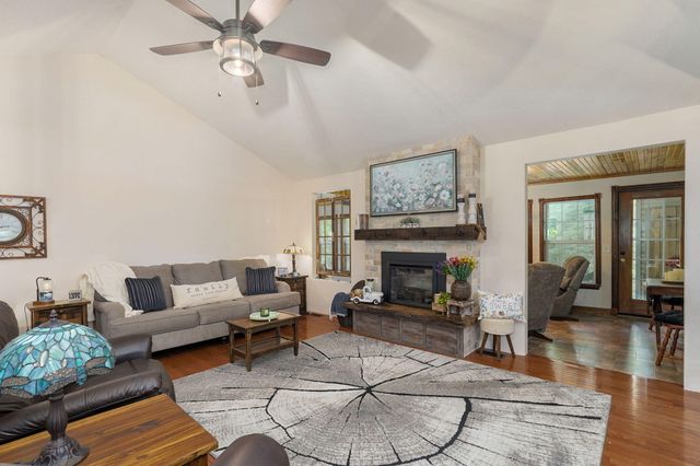 205 Nice Place Road, Clever, MO 65631